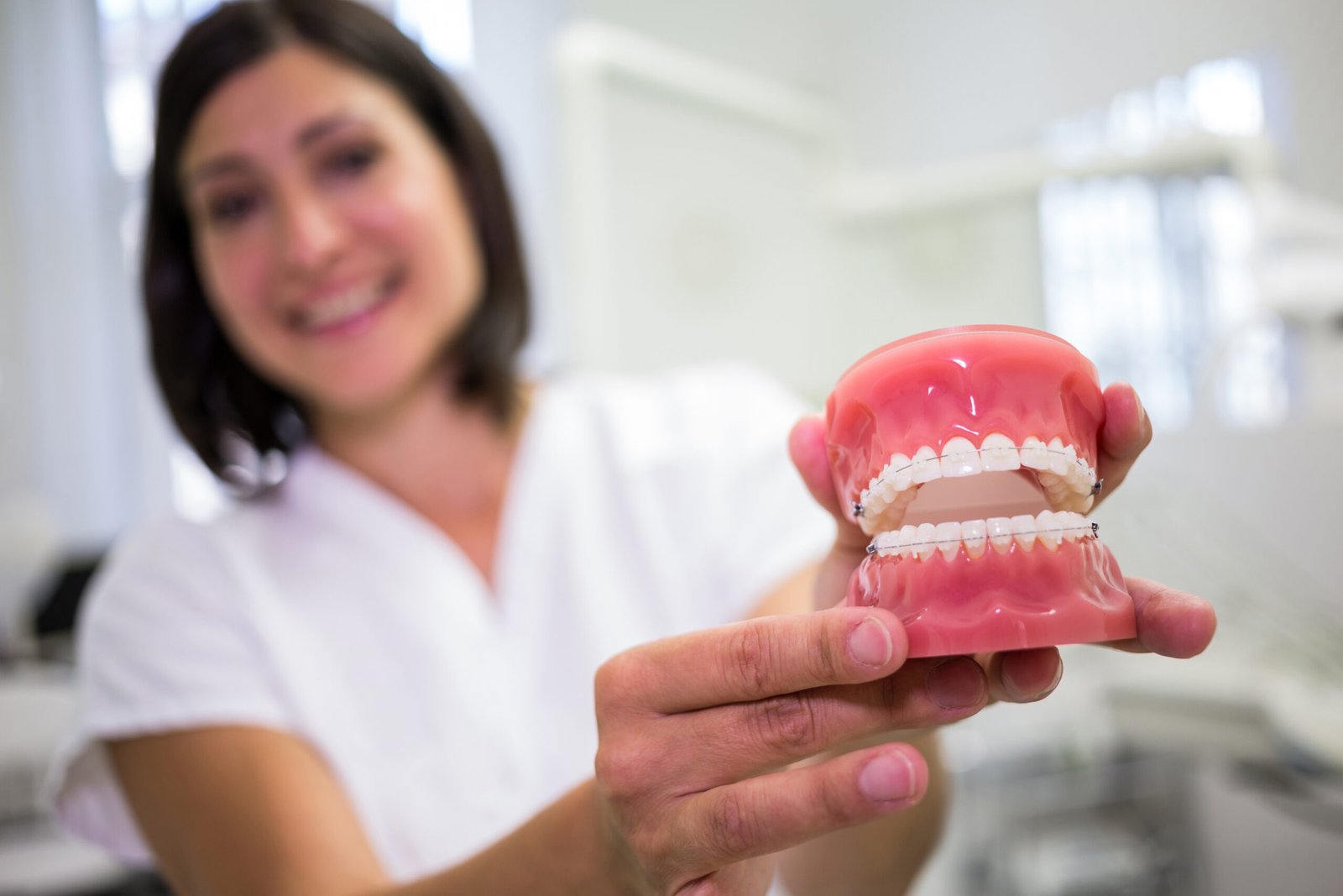 Read more about the article Before and After Partial Dentures: Unveiling Your New Smile: